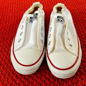 Women’s White Size 9 Slip on Converse